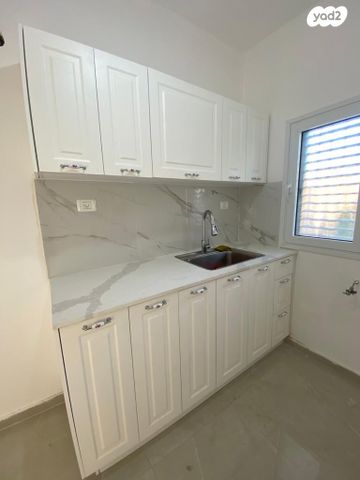 דירה, שדרות ישראל גורי 43, קרית שלום, תל אביב יפו