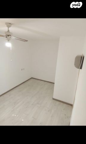 דירת גן, משה סתיו 1, נווה זאב, נאות אילן, באר שבע