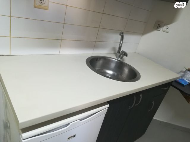 יחידת דיור, הגולן 6, קרית השרון, נתניה