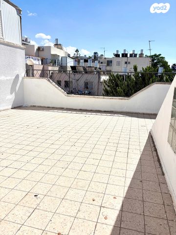 גג/ פנטהאוז, יונתן בן שאול 19, תל גיבורים, בני ברק