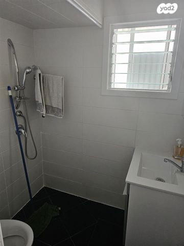 דירה, הפורצים 15, תל גיבורים, חולון