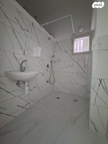 בית פרטי/ קוטג', צבי ש"ץ 83, גרין ועם, חולון