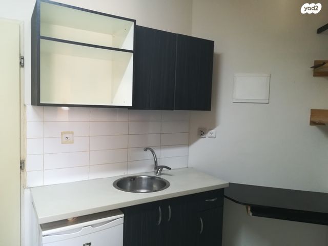 יחידת דיור, הגולן 6, קרית השרון, נתניה