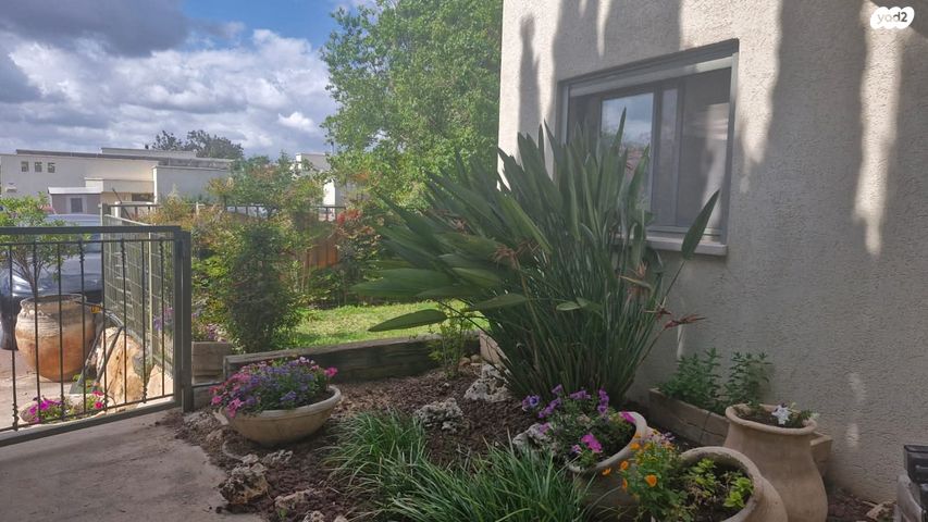 דו משפחתי, גלבוע 11, מצפה אבי''ב, מצפה אבי"ב