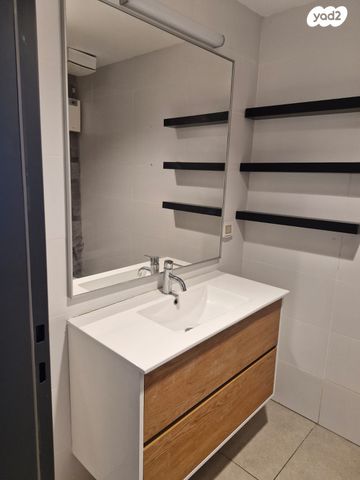 דירה, עין דור 11, שער פלמר, תחנת רכבת השמונה, חיפה