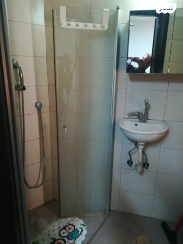 יחידת דיור, הגולן 6, קרית השרון, נתניה