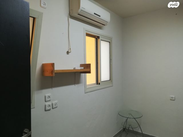 יחידת דיור, הגולן 6, קרית השרון, נתניה