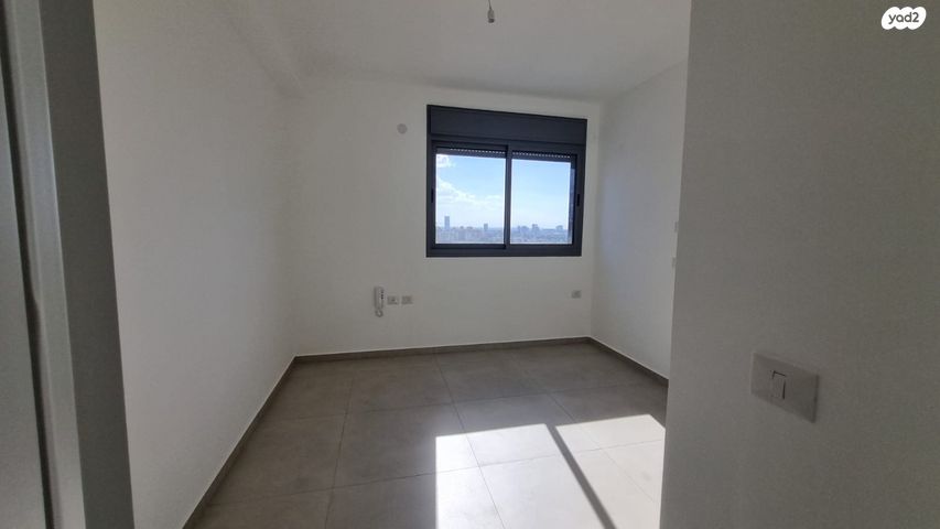 דירה, יעקב פיכמן 5, קרית אילון, חולון