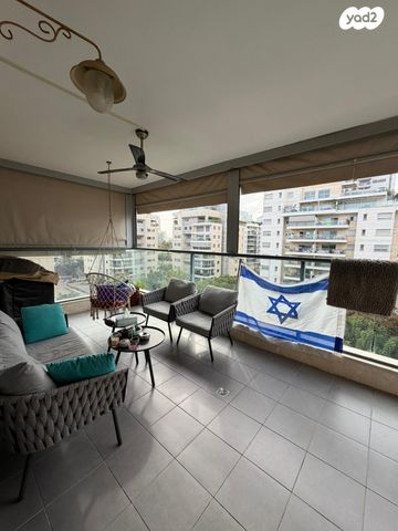 דירה, פרופ' יובל נאמן 17, רחובות המדע, רחובות