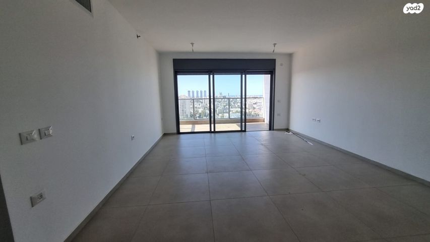 דירה, יעקב פיכמן 5, קרית אילון, חולון