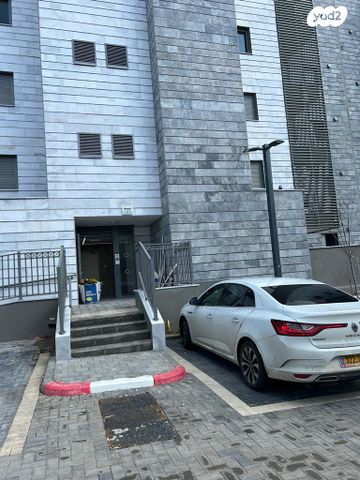 דירה, פסנתר 4, המוזיקה, שדרות