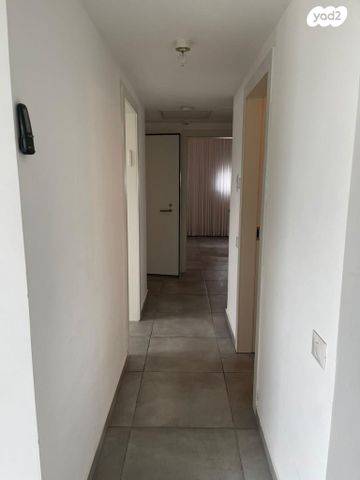 דירה, ברתיני גארי 9, נווה עופר, תל כביר, תל אביב יפו