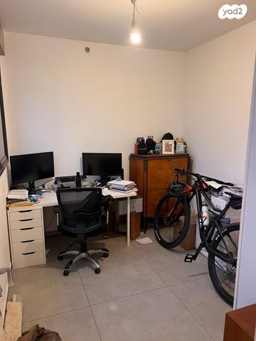 גג/ פנטהאוז, בן גוריון 15, רמתיים, הוד השרון