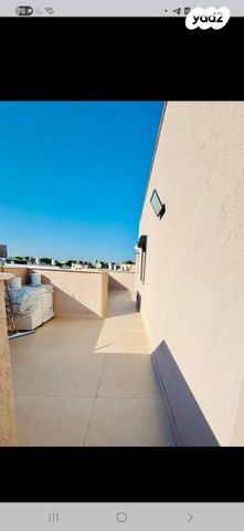 דירה, גולדפאדן 5, קרית שלום, תל אביב יפו