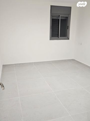 דירה, גאולים 52, נאות שושנים, חולון