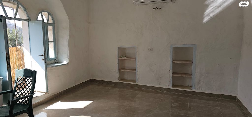 יחידת דיור, שביל החומה 12, עין כרם, ירושלים