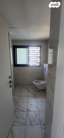 דירה, דרך משה דיין 56, אורות, תל אביב יפו