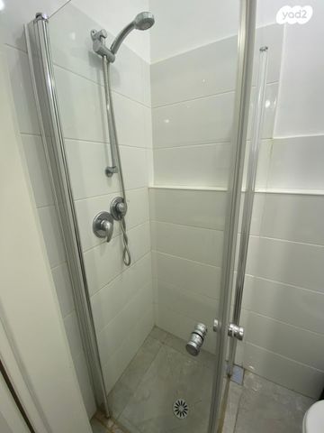 יחידת דיור, הרב מיימון 27, עין התכלת, נתניה