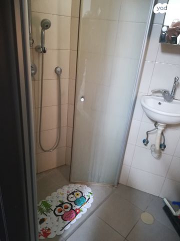 יחידת דיור, הגולן 6, קרית השרון, נתניה