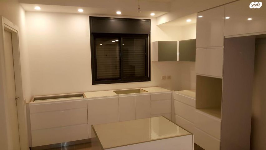 דירה, רמה 2, נווה שרת, תל אביב יפו