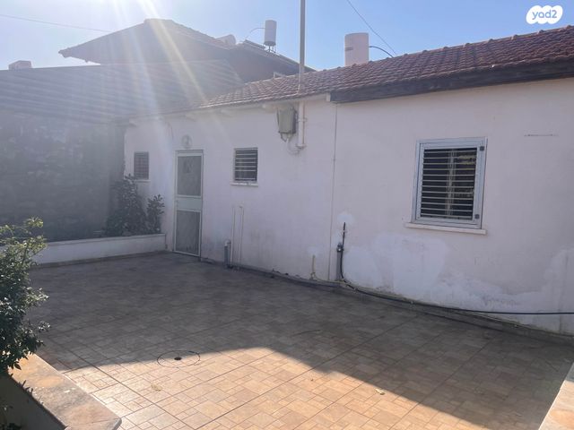 בית פרטי/ קוטג', מנחם בגין 20, שאר העיר, חצור הגלילית