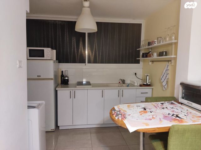 אינטרנשיונל 42