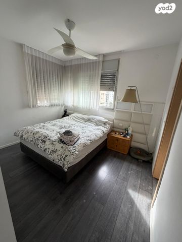 דירה, פרופ' יובל נאמן 17, רחובות המדע, רחובות