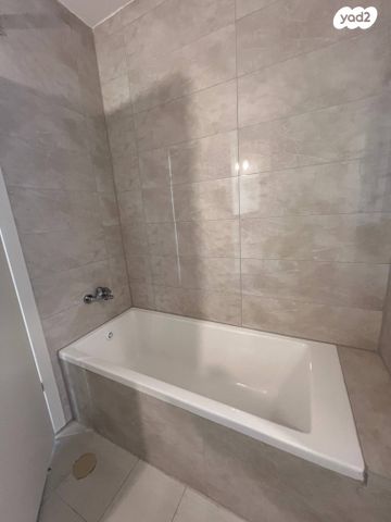 דירה, הגפן 1, כרמי הנדיב, אחוזת רוטנר, קרית מלאכי