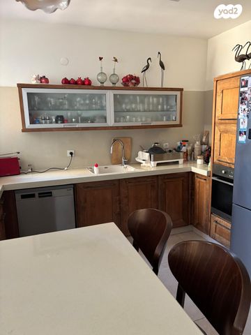 דירה, אברהם פררה 5, הולילנד, ירושלים