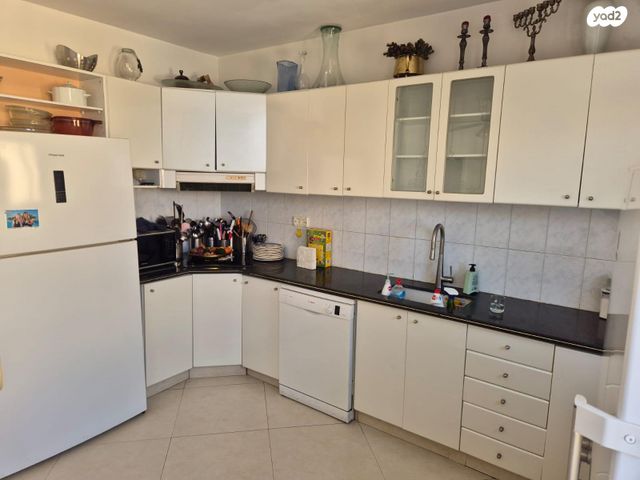 דירה, עולי הגרדום 4, אברמוביץ', ראשון לציון