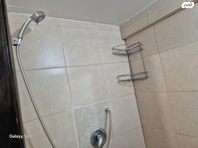 בית פרטי/ קוטג', רבי עקיבא 25, שעריים, רחובות