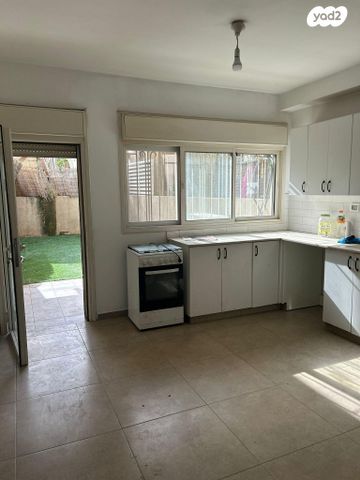 דירת גן, אבימלך 3, התקוה, בית יעקב, נווה צה"ל, תל אביב יפו