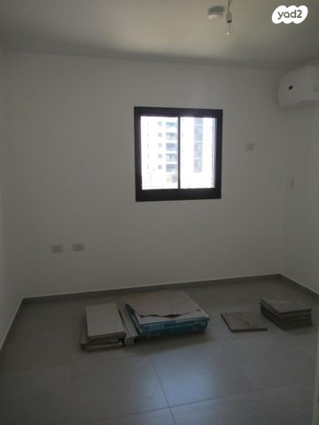 דירה, הרב צבי יהודה קוק 33, אגמים מזרח, אשקלון