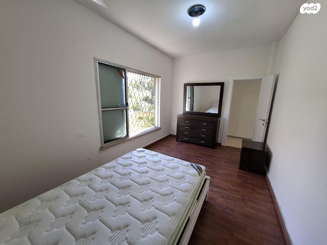 דירה, ד"ר יונה סאלק 4, נאות שושנים, חולון