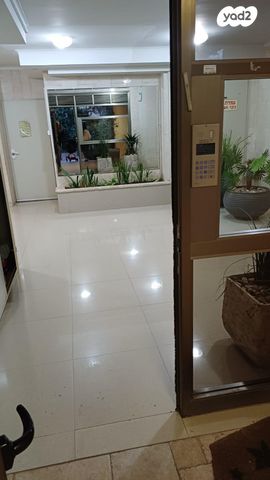 דירת גן, משעול בקעת צין 7, הדרים, הדרים החדשה, כפר סבא