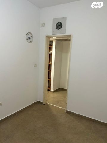 דירת גן, אבימלך 3, התקוה, בית יעקב, נווה צה"ל, תל אביב יפו