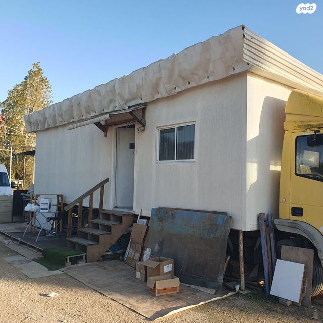 יחידת דיור, קניון בארות יצחק 1, בארות יצחק, בארות יצחק