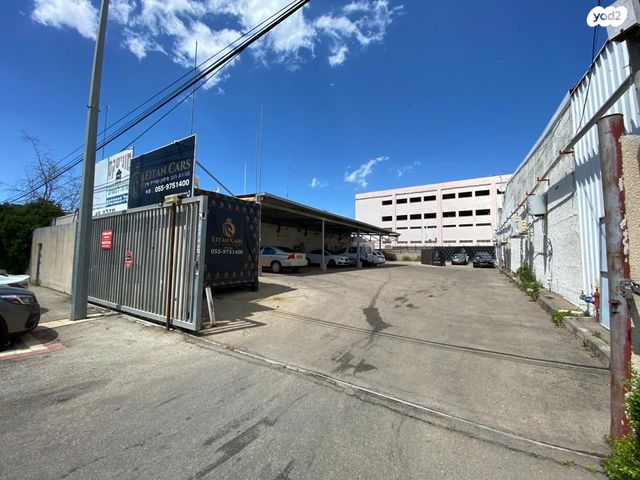 מגרשים, מקלף 45, צומת הקריות, חוף שמן, חיפה