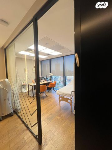 משרדים, דרך מנחם בגין 144, מונטיפיורי, הרכבת, תל אביב יפו