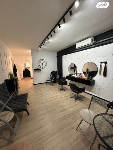 חנויות/ שטח מסחרי, השייטים 10, רובע ד', אשדוד