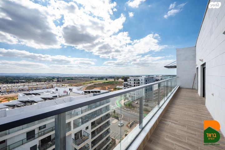 גג/ פנטהאוז, עמירם, פרדס חנה כרכור