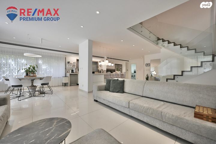 דו משפחתי, שוהם