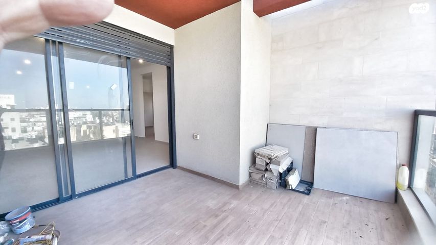 דירה, נתן ברניצקי, רמז, מערב ותיק, ראשון לציון