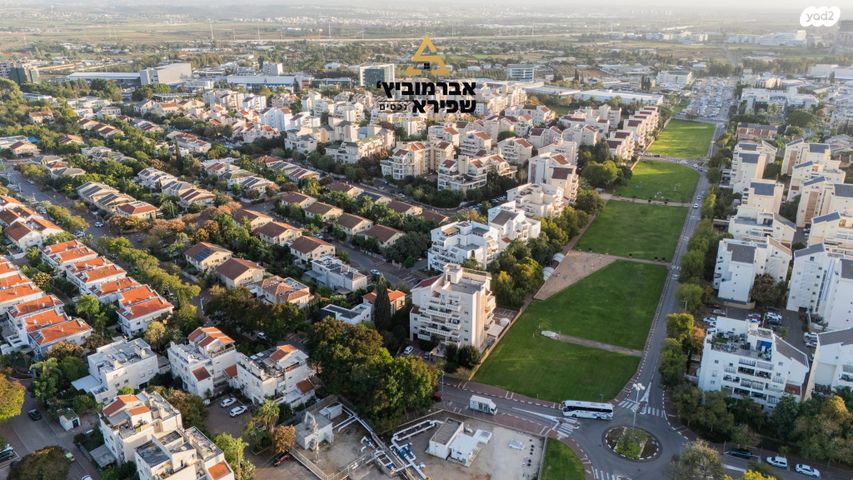 דירה, דרך קדומים, הדרים, הדרים החדשה, כפר סבא