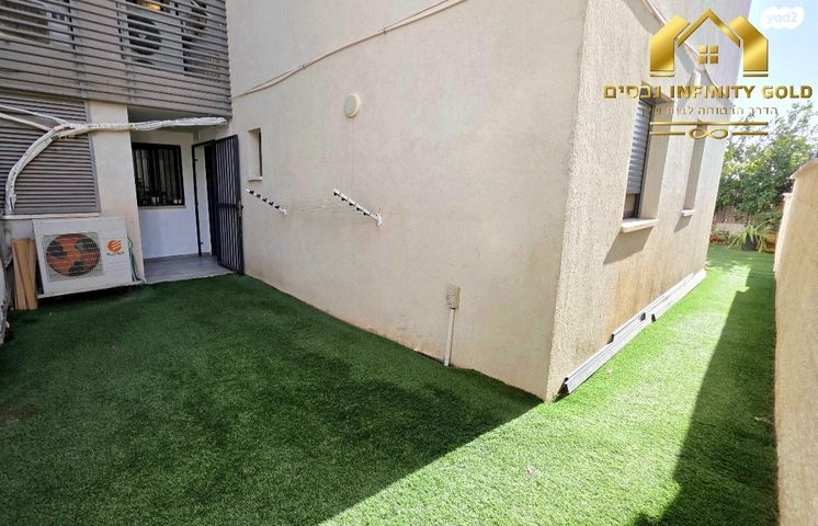 דירת גן, יקינטון 14, הפרחים, חריש