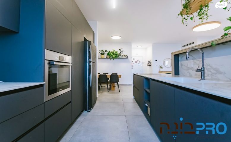 דירה, זכריה חתוכה, נווה מרמורק, רחובות