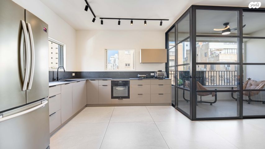 דירה, הלפר 10, הגבול רוטשילד, בת ים