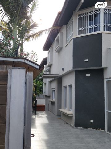 דו משפחתי, פרדס חנה כרכור