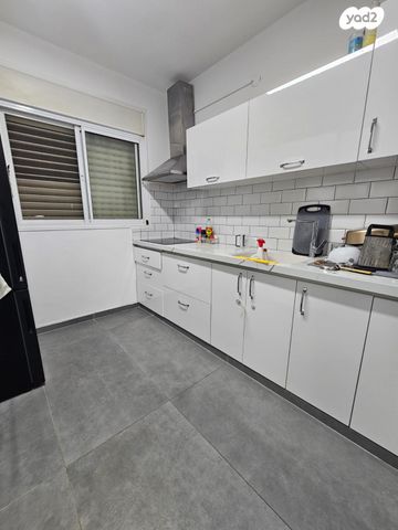 דירה, השקד 2, עין שרה, נהריה