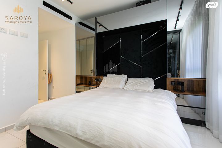 דירת גן, דולפין, גלי כרמל, טירת כרמל